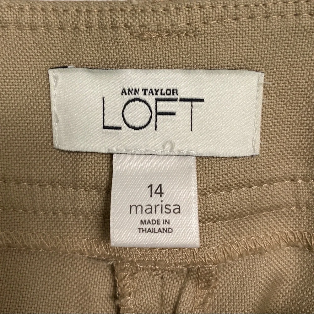LOFT Marissa Cropped Beige Pants Size 14